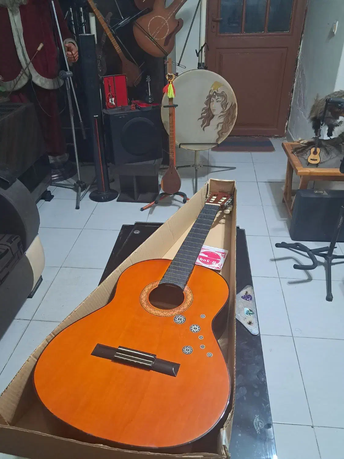 گیتار یاماها c40|گیتار، بیس، امپلیفایر|رشت, کوی بیانی|دیوار