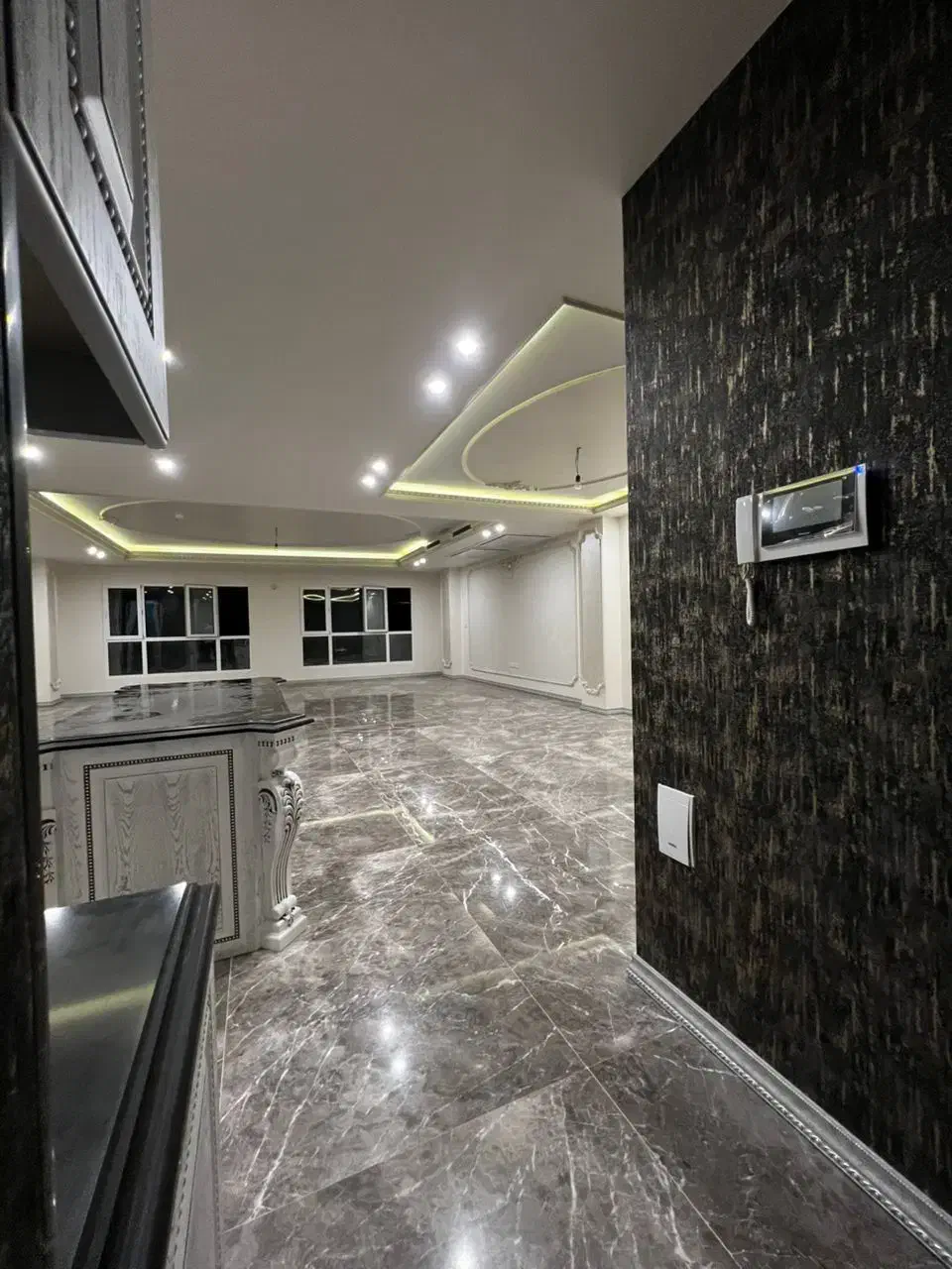 ۲۲۰متر۳خواب/تکواحدی/۲ پارکینگ/اباذر