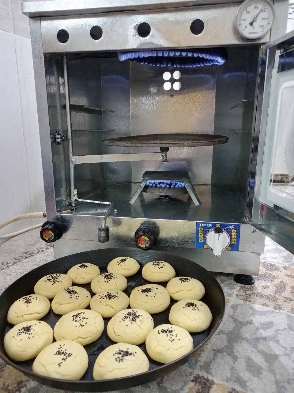 تنور گازی مکعبی|اجاق گاز و لوازم برقی پخت‌وپز|همدان, |دیوار