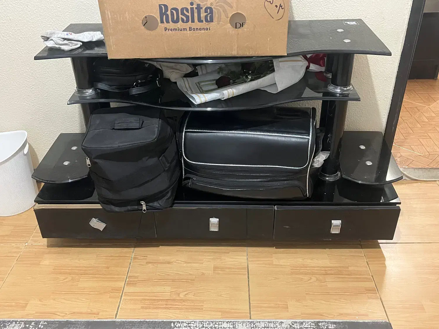 میز تی وی و جلو مبلی|میز تلویزیون|شاهین‌شهر, پاسداران|دیوار