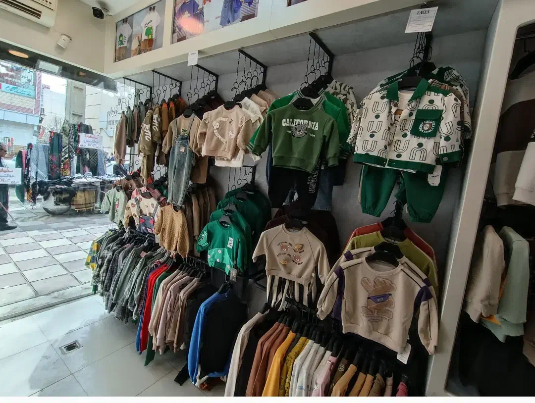 حراج پوشاک بچه گانه به قیمت فاکتور|کفش و لباس بچه|مریوان, |دیوار