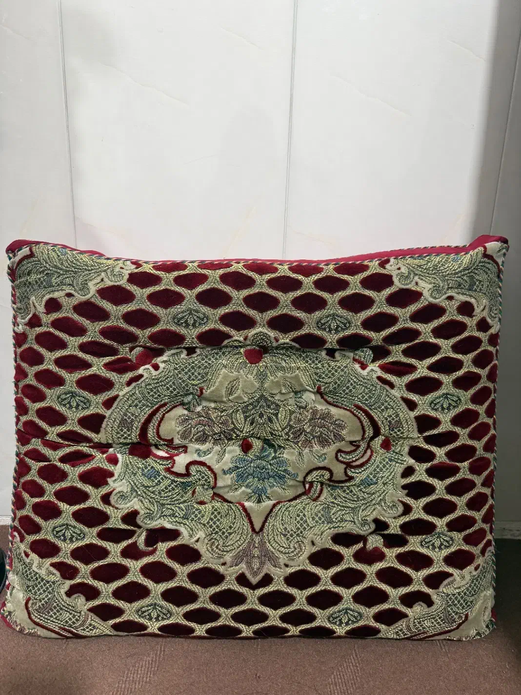 پشتی|پشتی|آباده, |دیوار