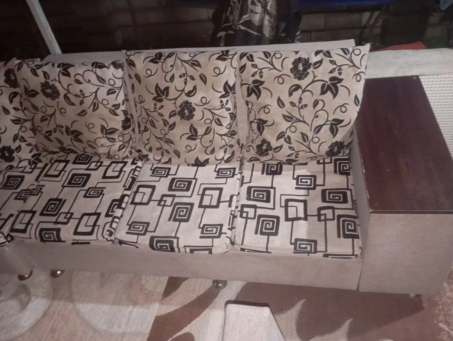 مبل 7 نفره مخصوص دکور سفید و سیاه|مبلمان خانگی و میز عسلی|رودسر, |دیوار