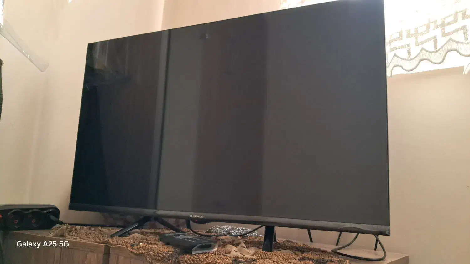 xvision. 32اینچ|تلویزیون و پروژکتور|کرج, عظیمیه|دیوار