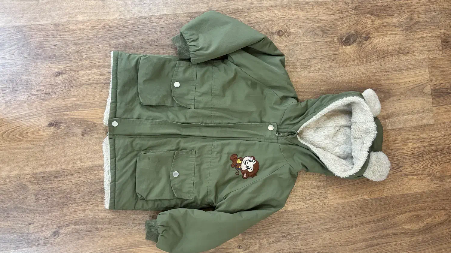 کاپشندخترانه سایز ۱۳۰مناسب ۵ تا ۶ سال|کفش و لباس بچه|بندر انزلی, معلم|دیوار