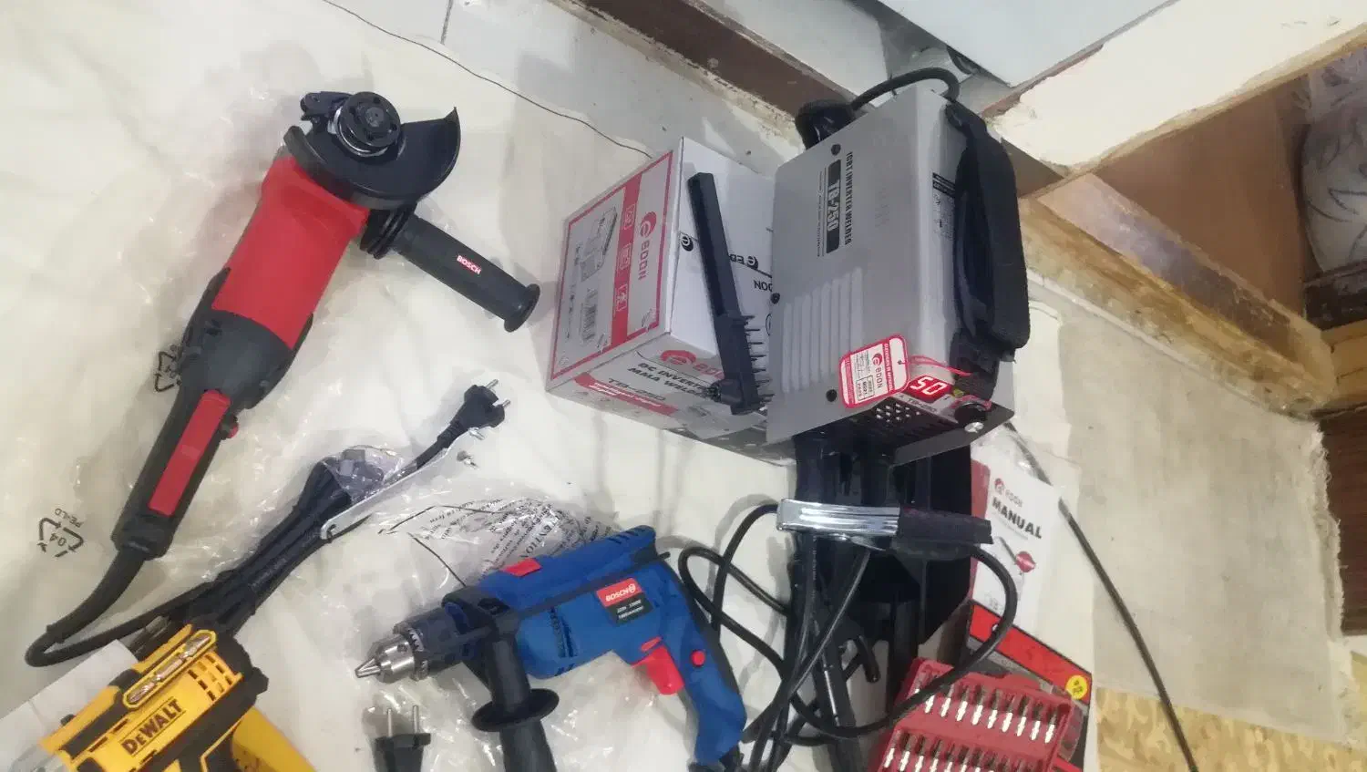 دستگاه جوش 250امپردلرچکشی بوش فرز بوش|ابزارآلات|گنبد کاووس, |دیوار