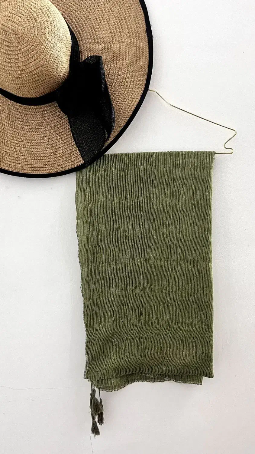 شال|لباس|مشهد, نیزه|دیوار