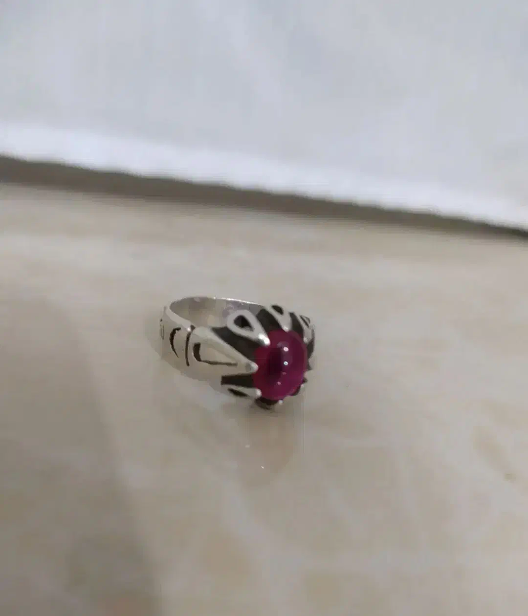 یاقوت  قرمز|جواهرات|زنجان, |دیوار