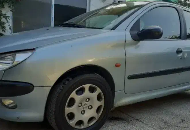 ۲۰۶ مدل۸۳ نقرابی ت ی پ ۳|خودرو سواری و وانت|همدان, |دیوار