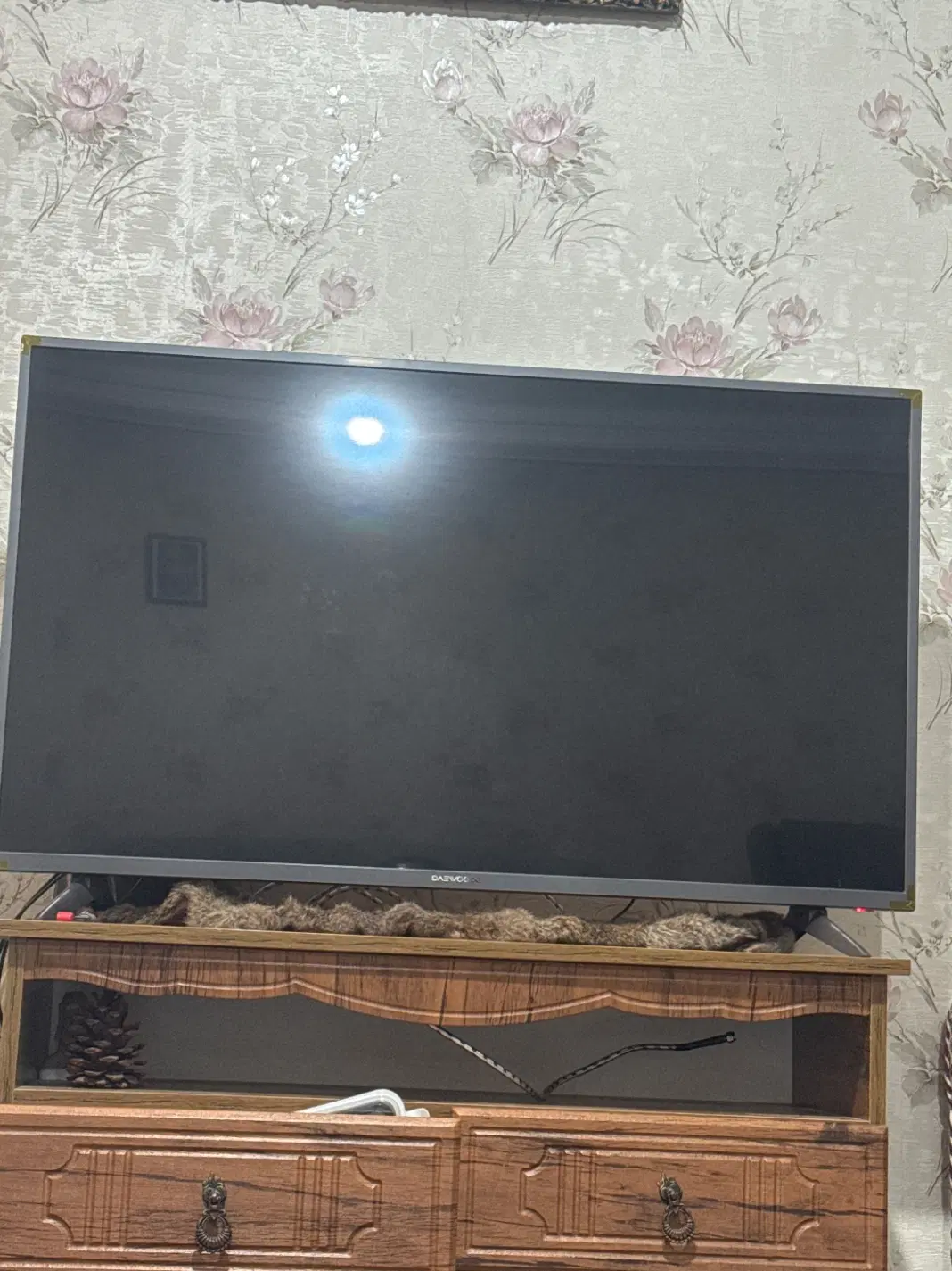 Led43|تلویزیون و پروژکتور|همدان, |دیوار