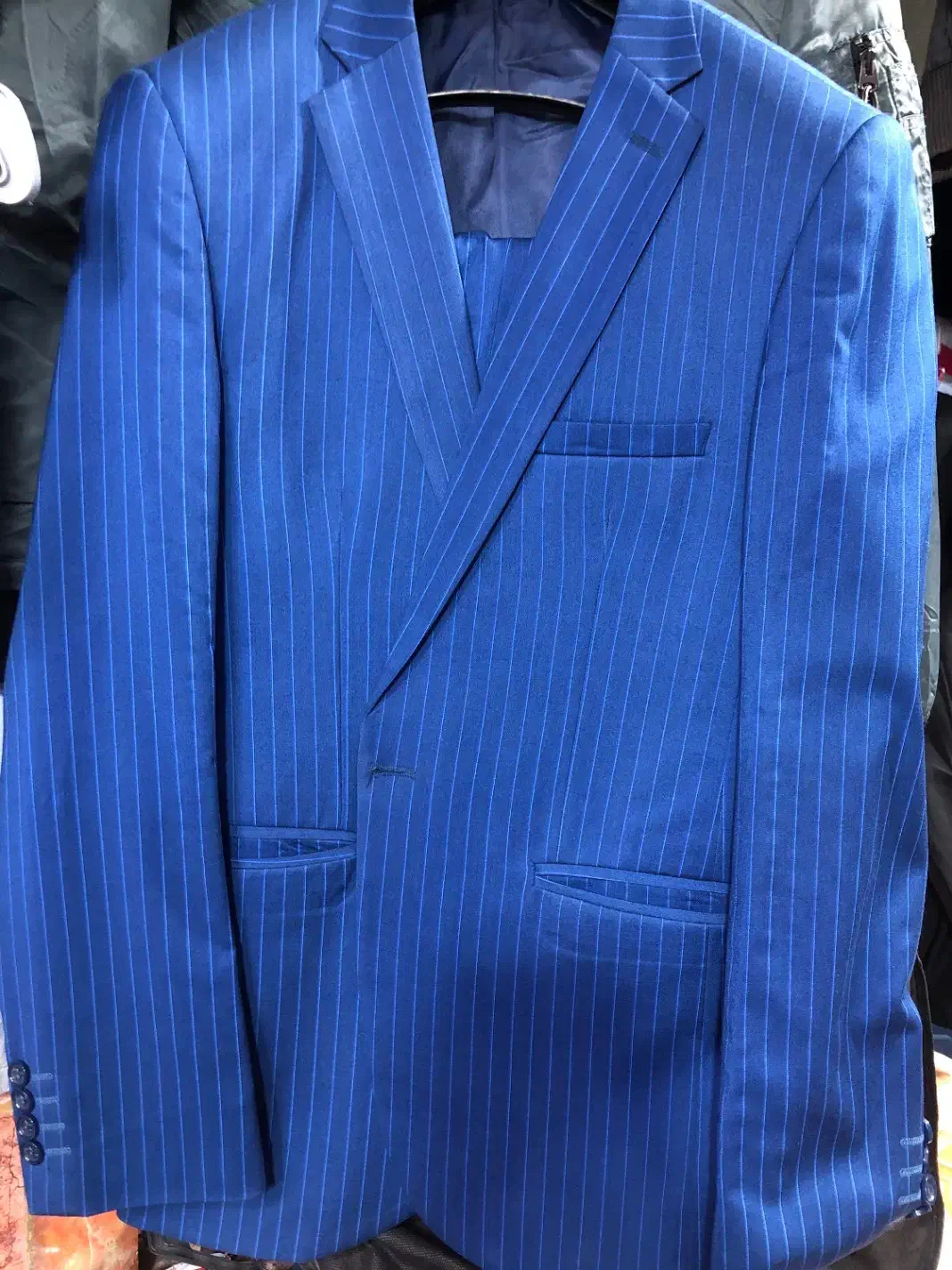 کت و شلوار|لباس|دهدشت, |دیوار