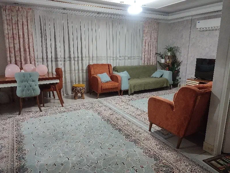 مبل هشت نفره و ناهار خوری چهار نفره بزرگ|مبلمان خانگی و میز عسلی|قرچک, شهرک طلائیه|دیوار