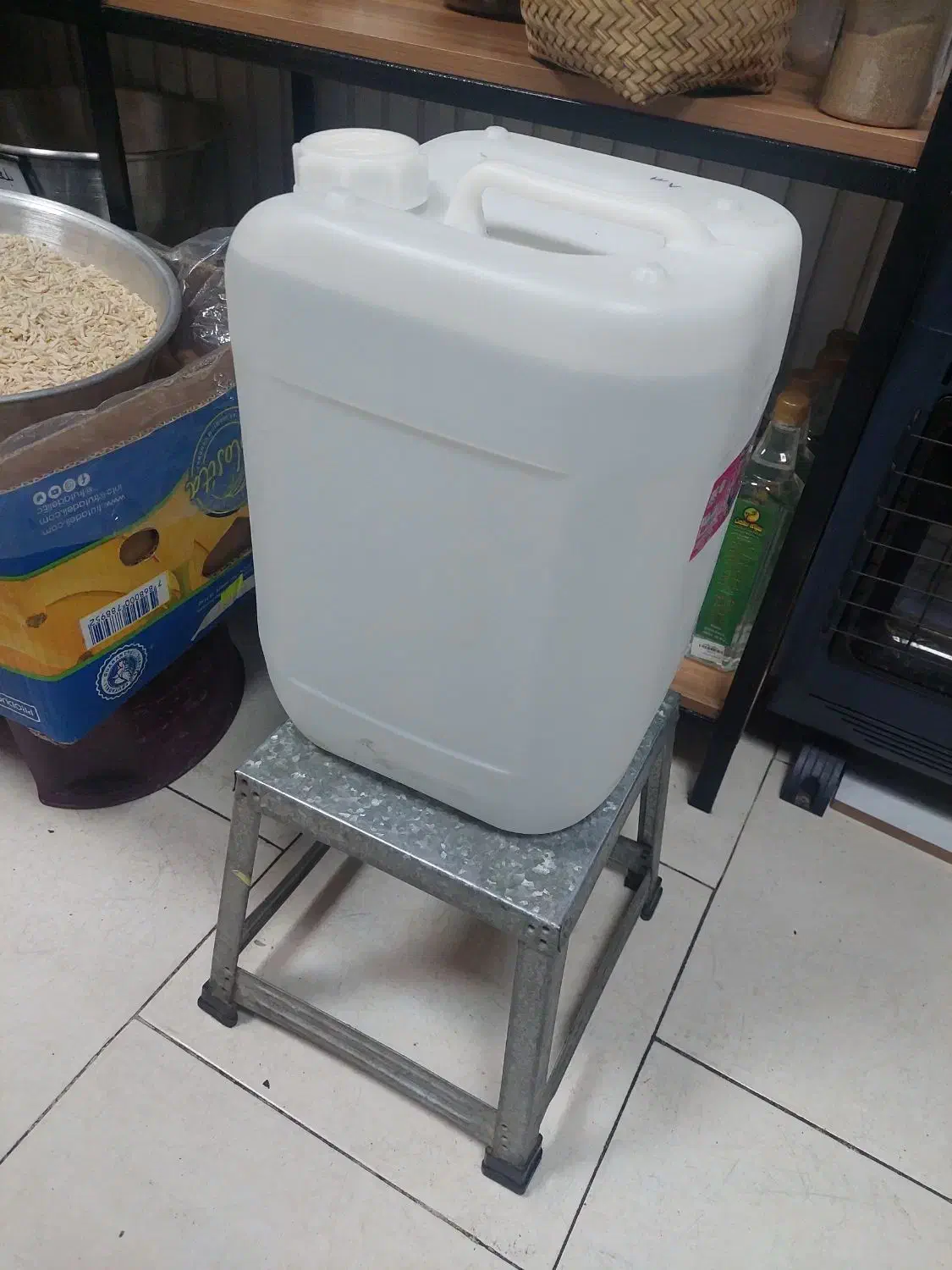 گالن ۲۰ لیتری|ظروف نگهدارنده، پلاستیکی، یکبارمصرف|تهران, ورزشگاه آزادی|دیوار