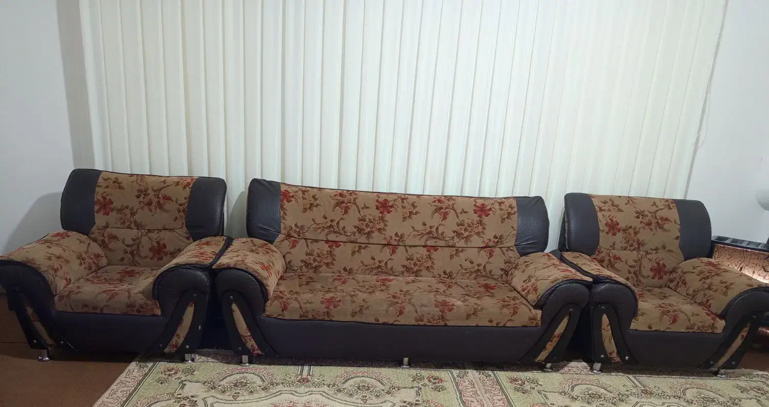 مبل تهران 7نفره پارگی کمی دارد بدون عسلی|مبلمان خانگی و میز عسلی|تربت جام, یحیی آباد|دیوار