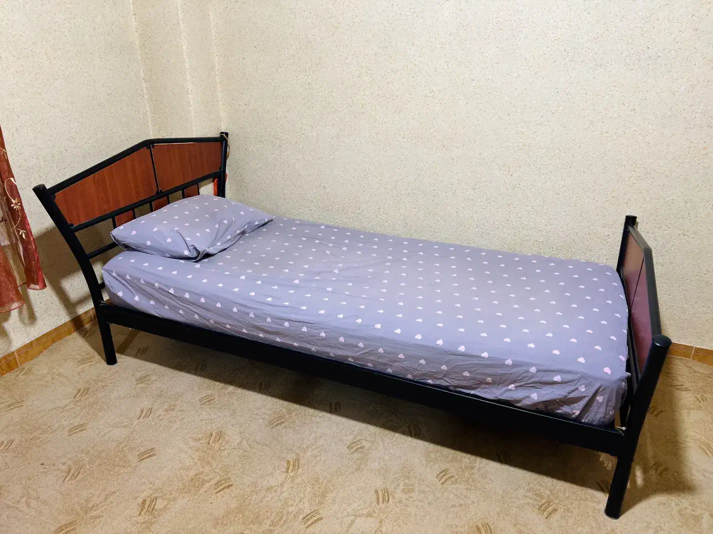 سرویس تختخواب و دراور فلزی|تخت و سرویس خواب|هشتگرد, شهرک اداری|دیوار