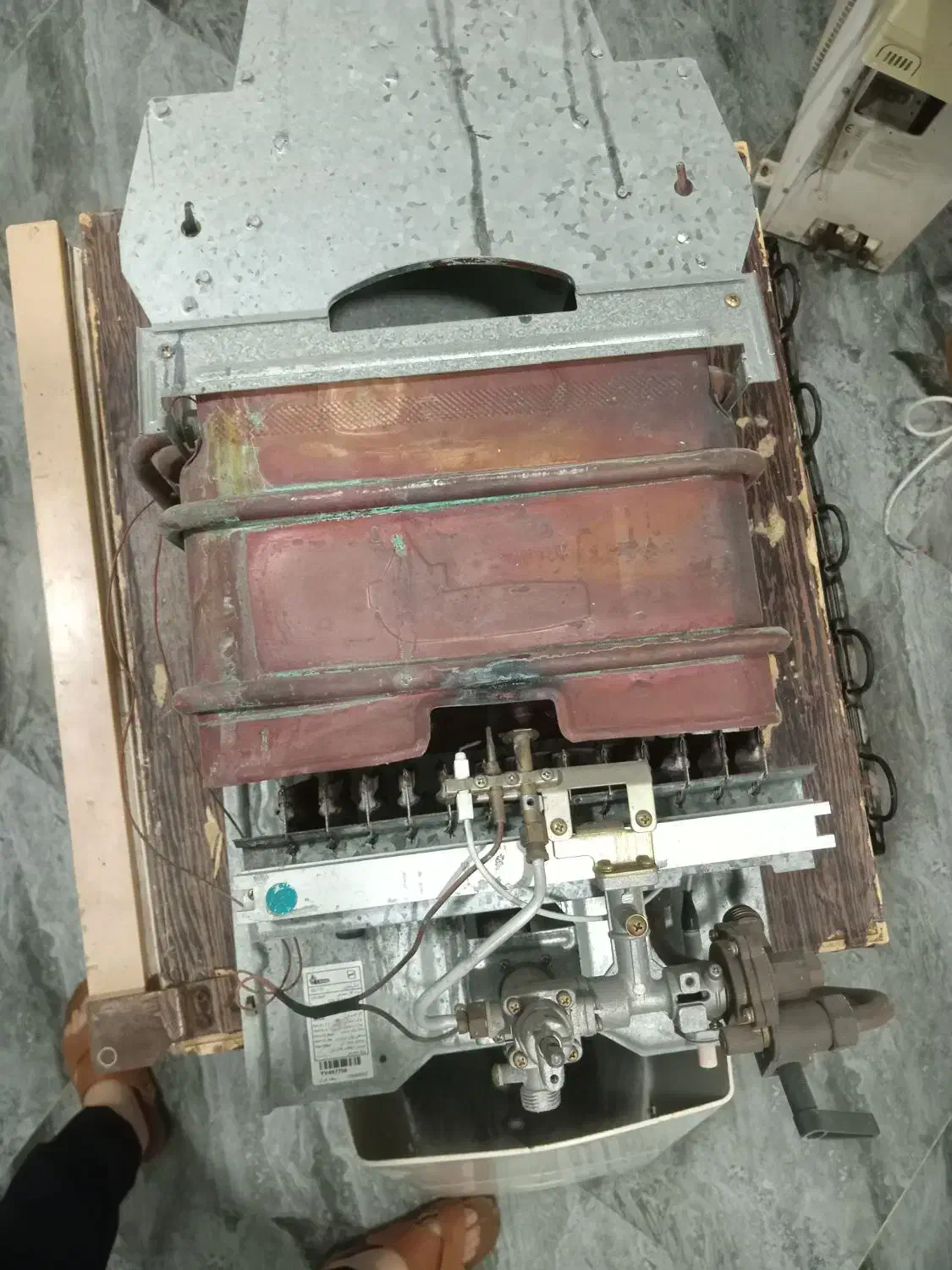 آبگرمکن دیواری بوتان|آبگرمکن، پکیج، شوفاژ|سرخرود, |دیوار