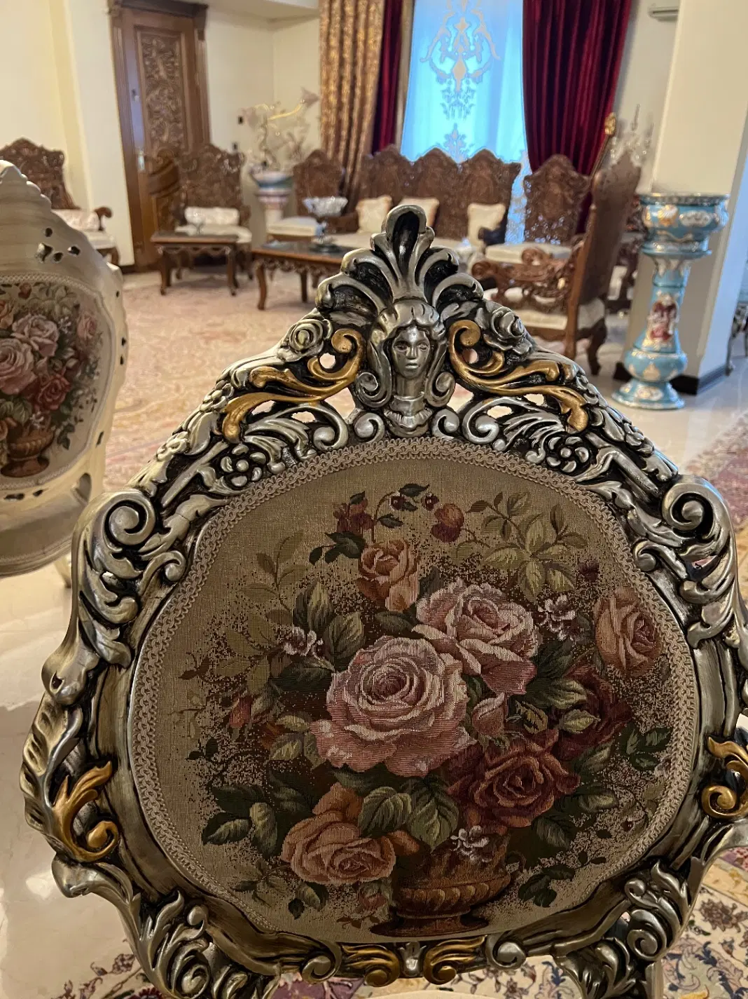 مبلمان استیل با ورق طلا به دلیل تغیر دکوراسیون|مبلمان خانگی و میز عسلی|تهران, الهیه|دیوار