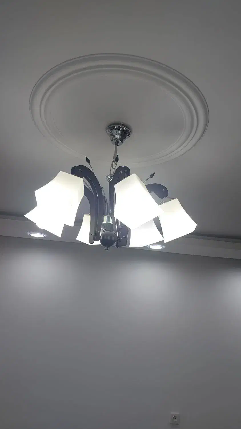 لوستر شش شاخه|لوستر و چراغ آویز|بیرجند, |دیوار