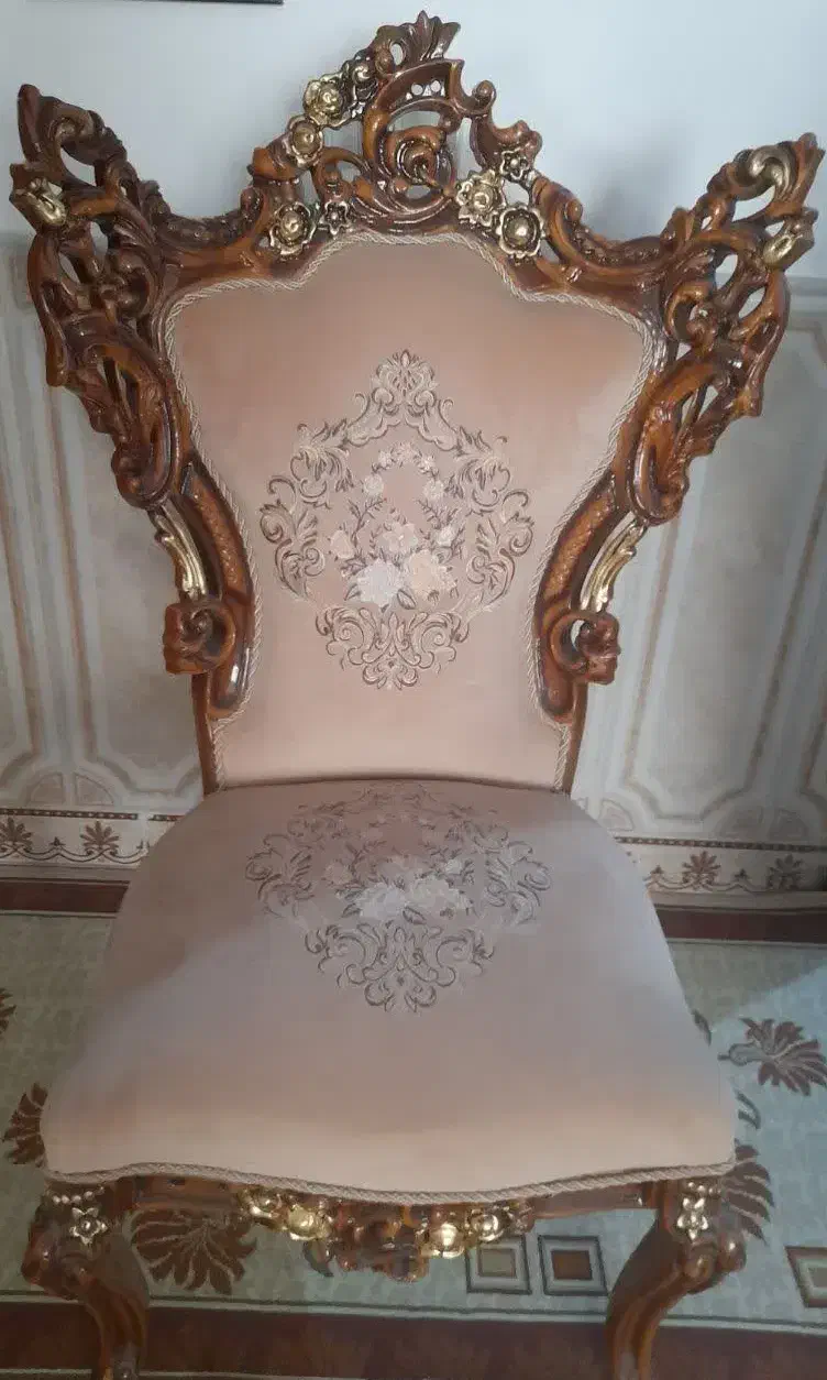 صندلی میزبان|میز و صندلی غذاخوری|قم, ارم|دیوار