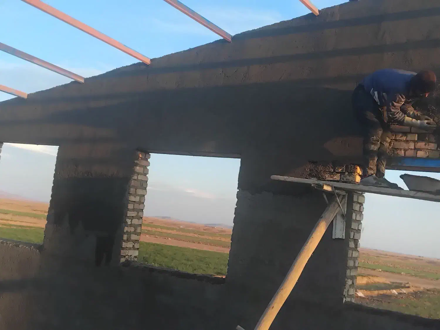 سیمان کاری .رنگ کاری.دیوار چینی.|خدمات پیشه و مهارت|طبس, |دیوار