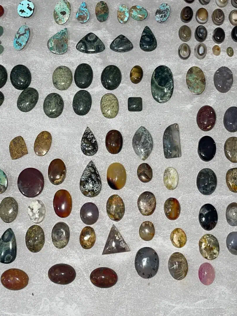 فروش انواع سنگهای زینتی|زیورآلات و اکسسوری|کوشکنار, |دیوار