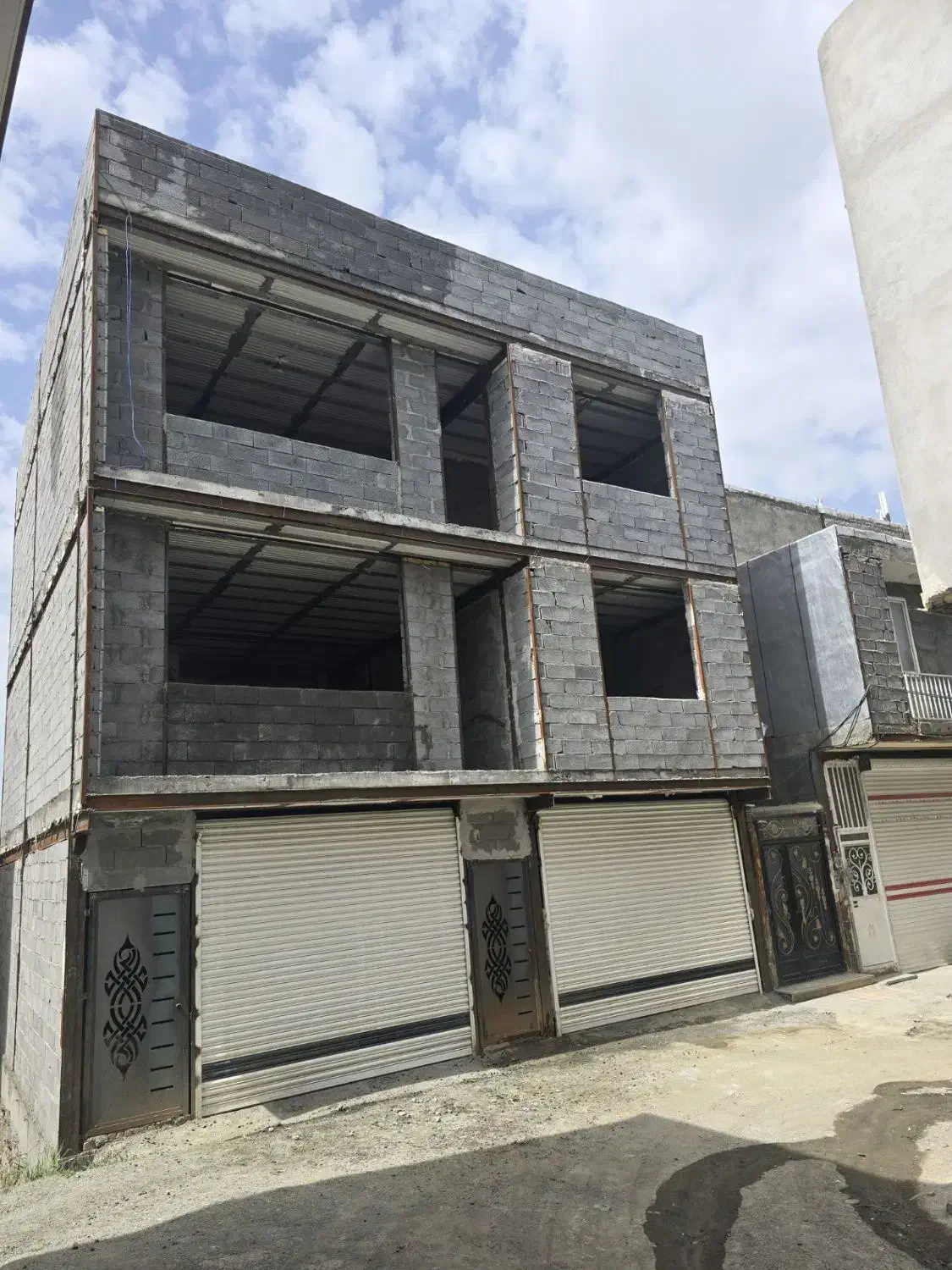 3طبقه /اول نایسر /عبور جدا/تجاری|فروش خانه و ویلا|سنندج, |دیوار