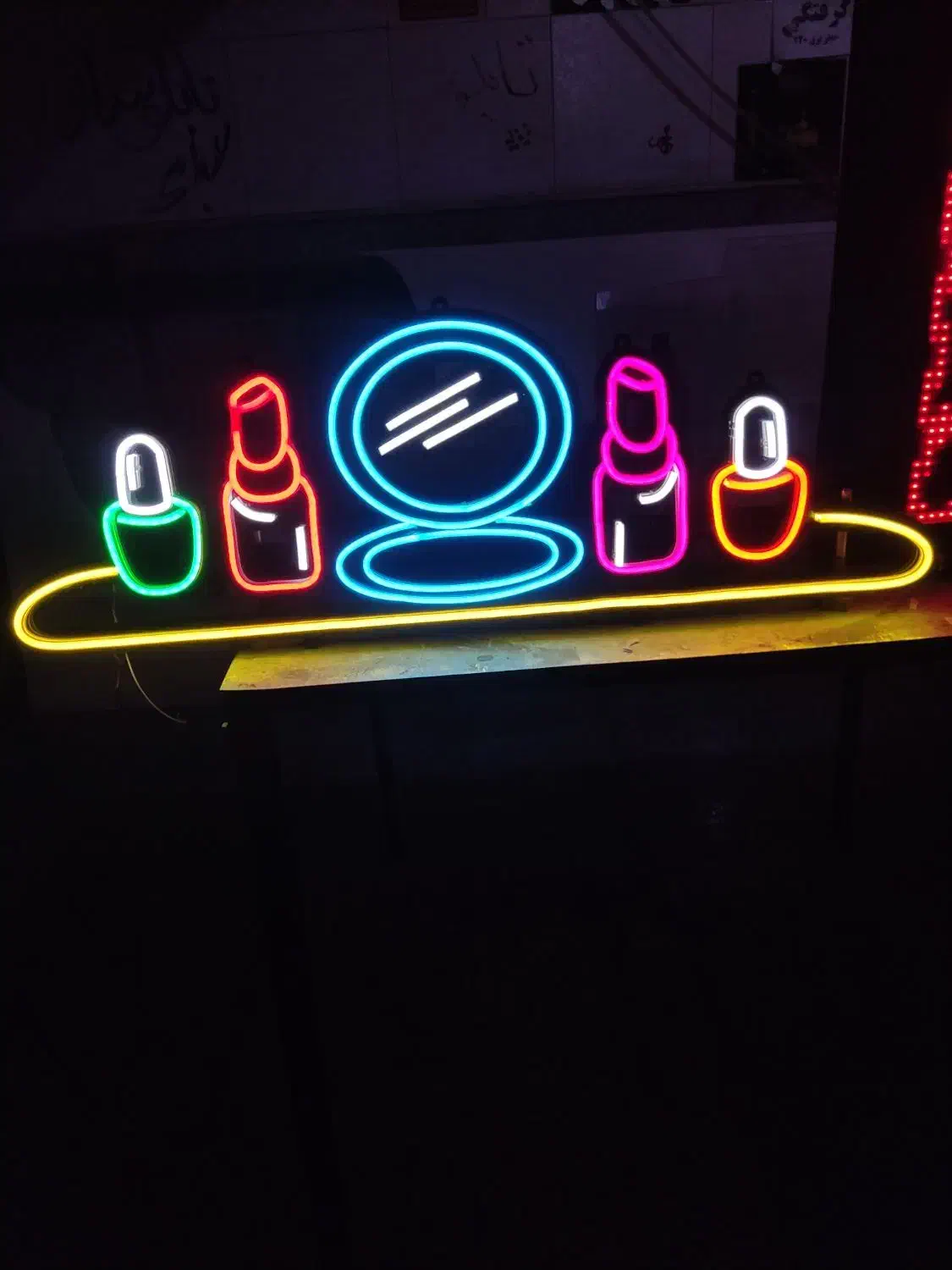 تابلو چلنیوم لایت باکس  کامپوزیت ال ای دی بنر نئون|خدمات پیشه و مهارت|قم, امامزاده ابراهیم|دیوار