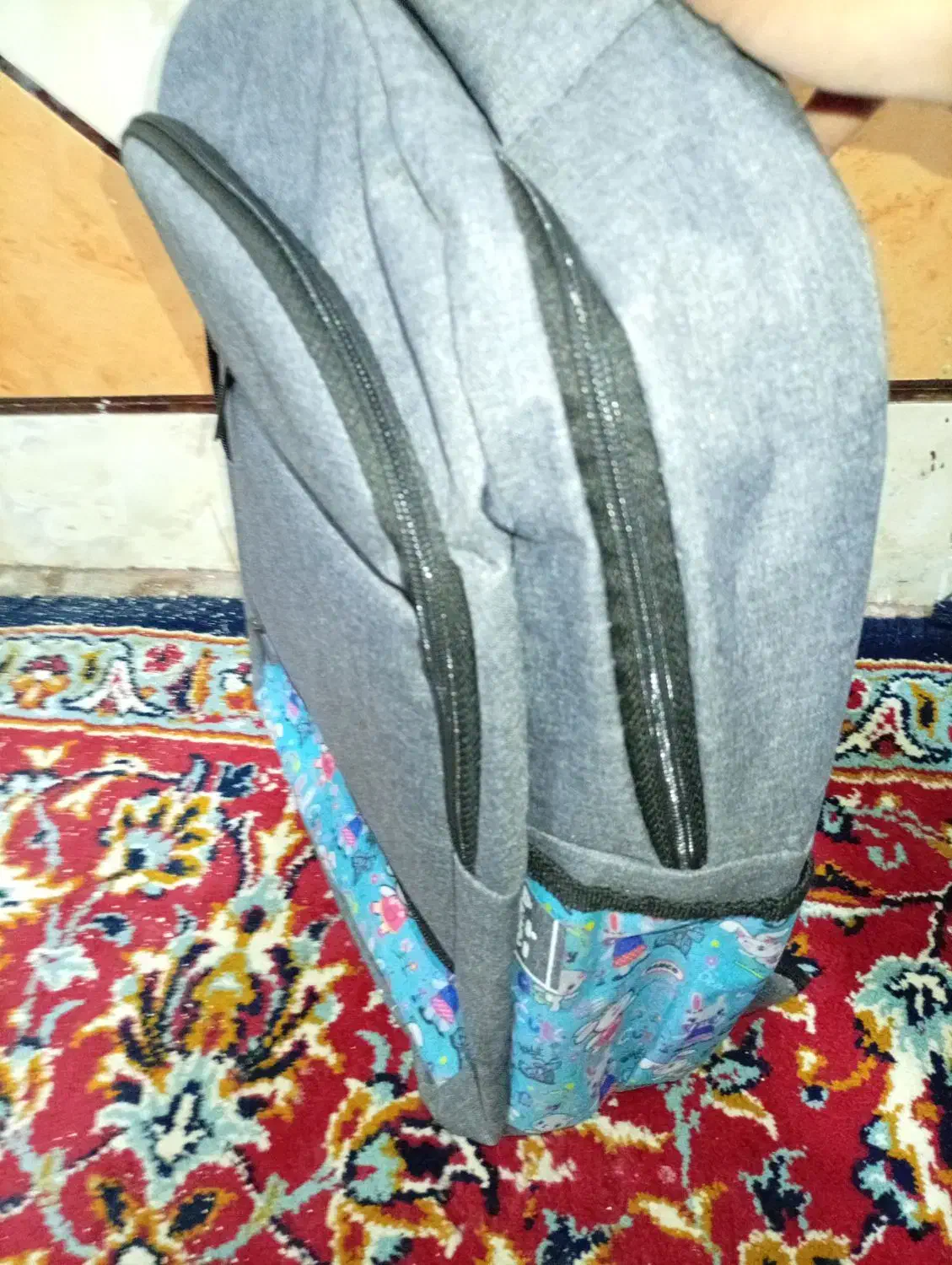 کوله تمیز نو حتا استفاده نشود|کیف، کفش، کمربند|کارون, |دیوار