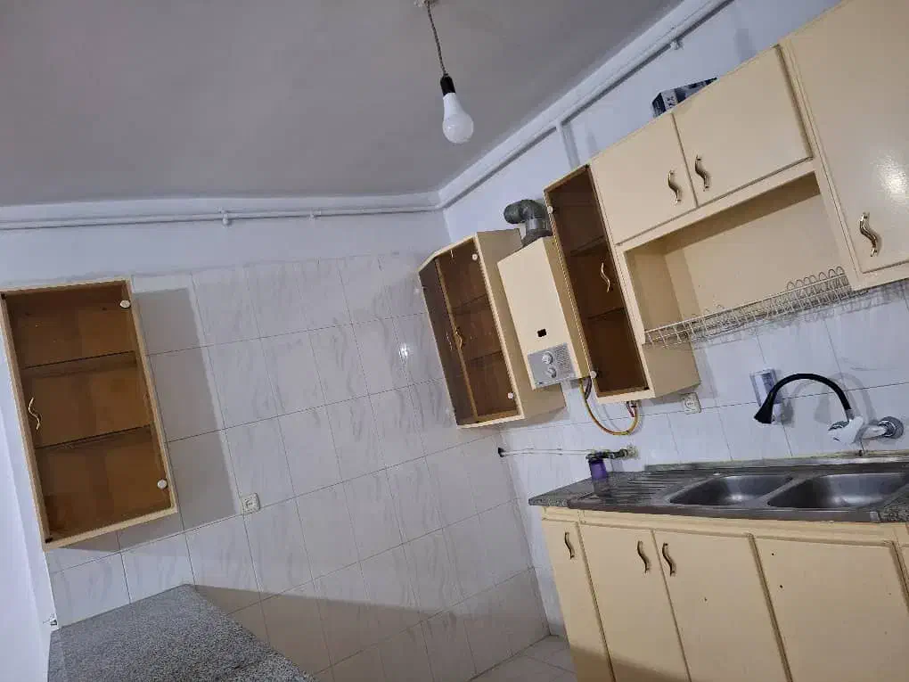 نصب کابینت و درب و پنجره|خدمات پیشه و مهارت|دوگنبدان, |دیوار