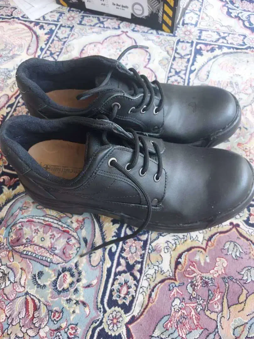 کفش ایمنی مردانه ، کفش اسپرت مردانه ، کفش اسپرت|کیف، کفش، کمربند|شهرکرد, |دیوار