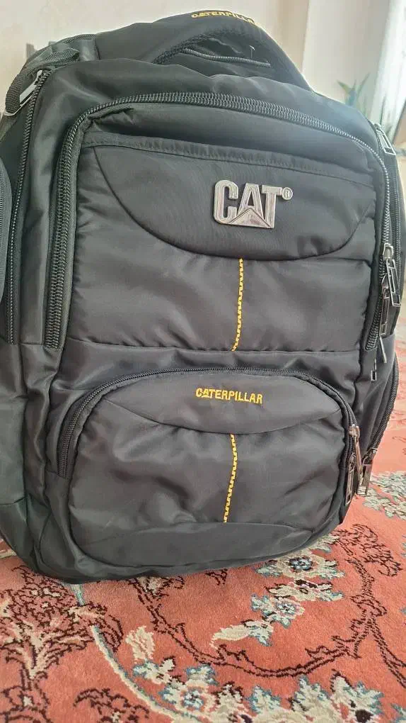 کیف لپ تاپ و سفر caterpillar|کیف، کفش، کمربند|ری, فیروزآبادی|دیوار