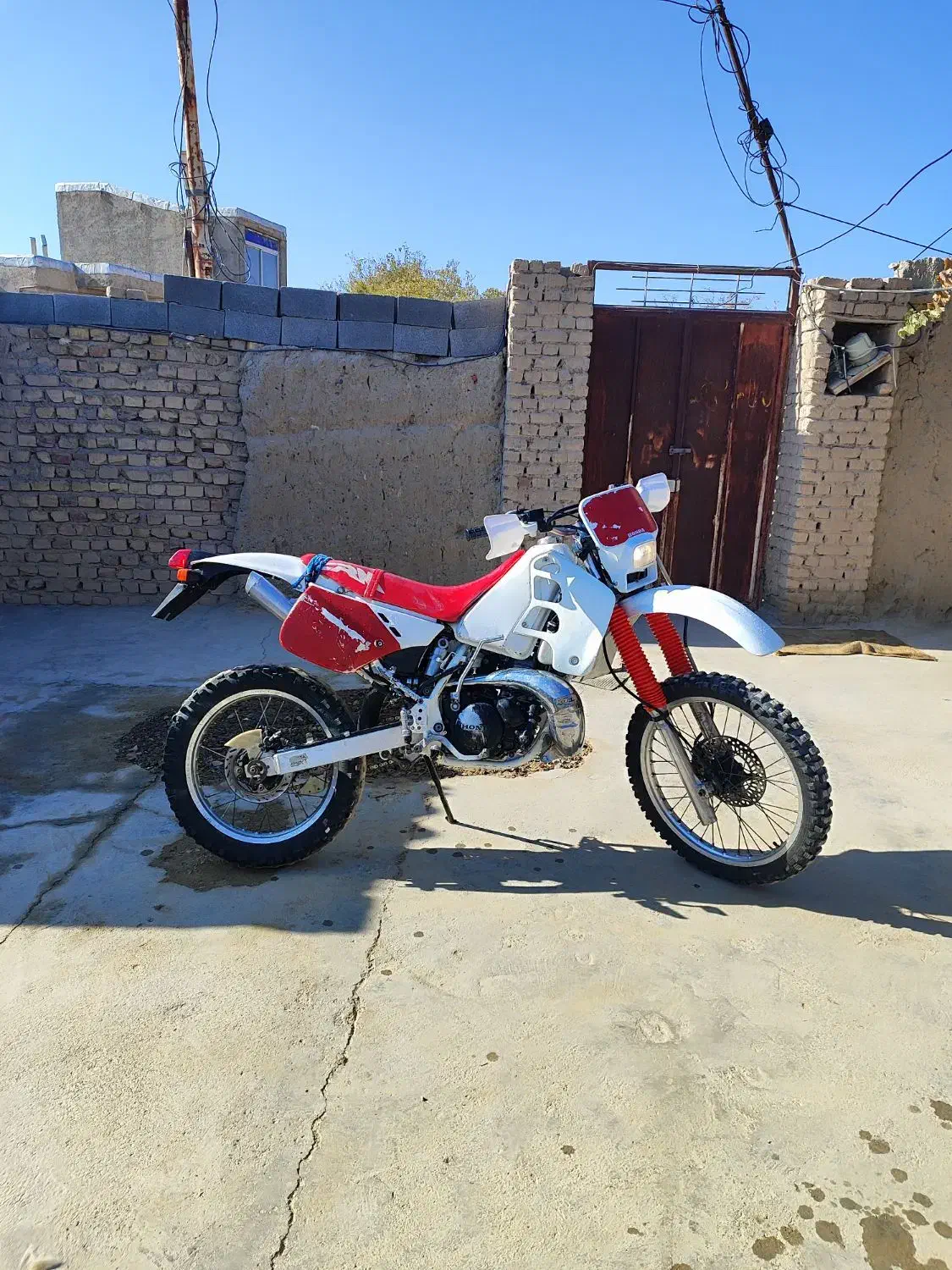 crm250انجین مشکی|موتورسیکلت|اسفراین, |دیوار