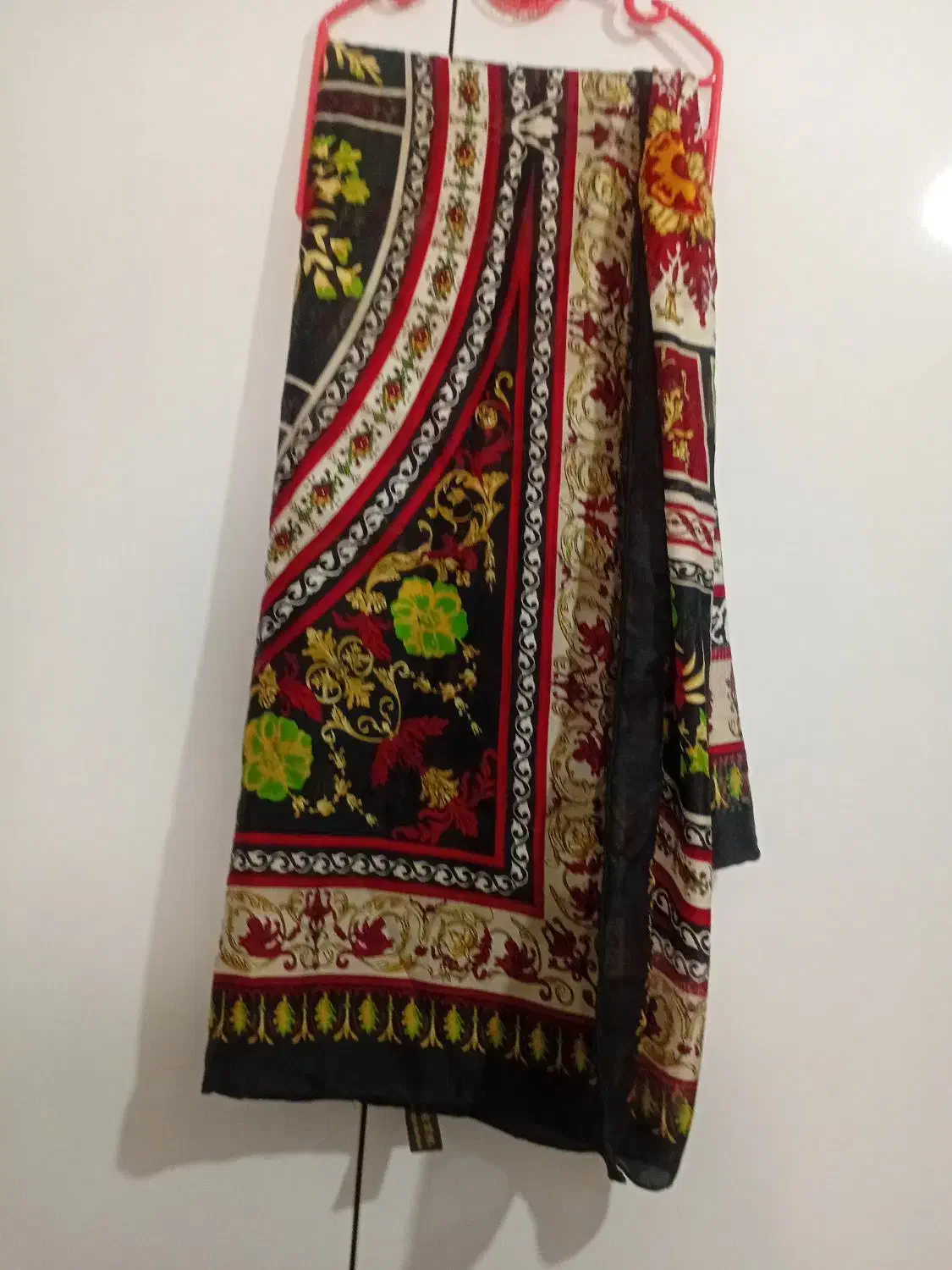 روسری قواره بزرگ ، چهارتاباهم|لباس|پرند, فاز ۶|دیوار