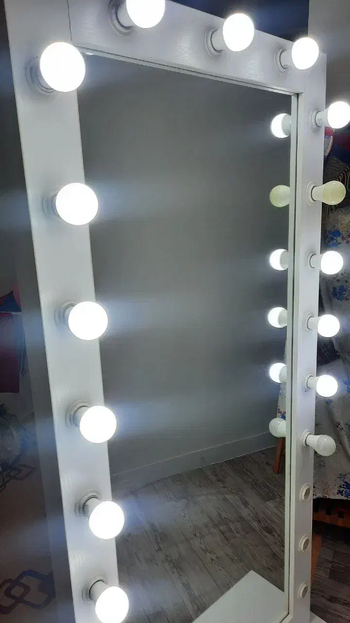 آینه قدی لامپدار و چرخدار|آینه|رشت, علی آباد|دیوار