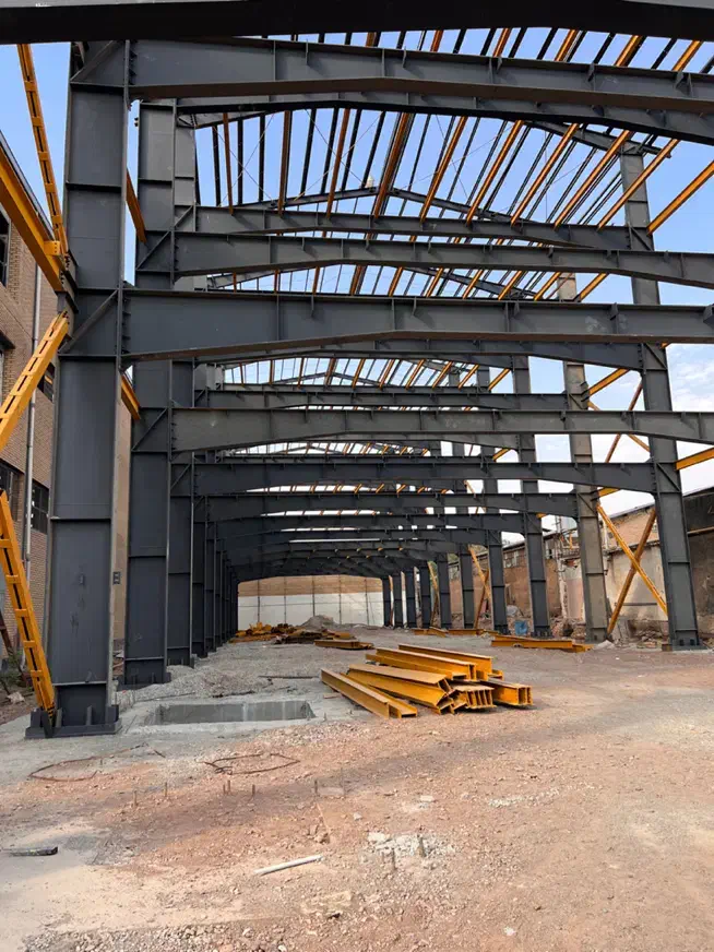 ساخت سوله واسکلت ساختمان واستراکچروانواع سازه فلزی|خدمات پیشه و مهارت|شریفآباد, |دیوار