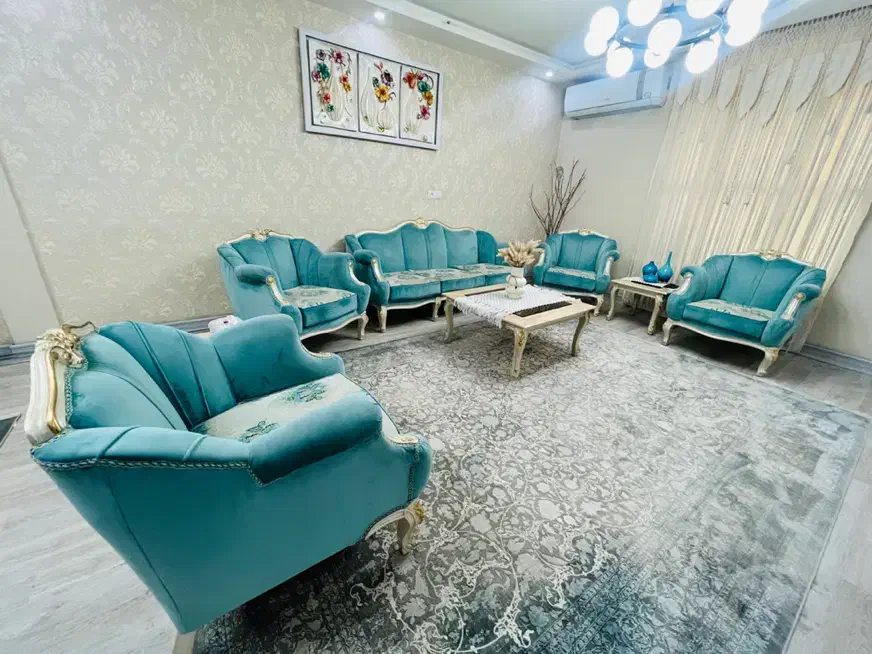 مبل هفت نفره با جلو مبلی و دو عسلی|مبلمان خانگی و میز عسلی|خرمآباد, |دیوار