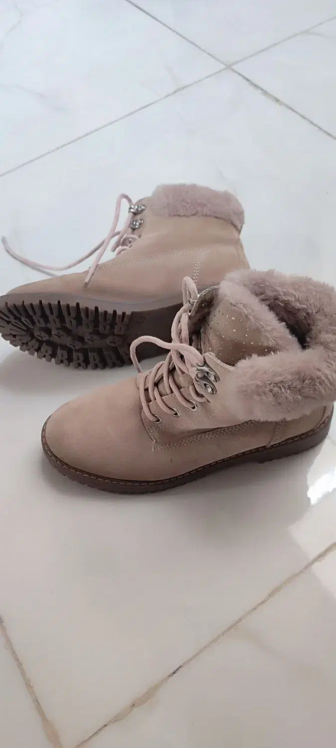 پوتین|کیف، کفش، کمربند|سنندج, |دیوار