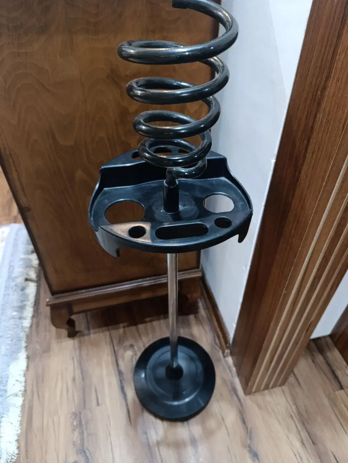 فروش پایه سشوار|آرایشگاه و سالنهای زیبایی|سیرجان, |دیوار