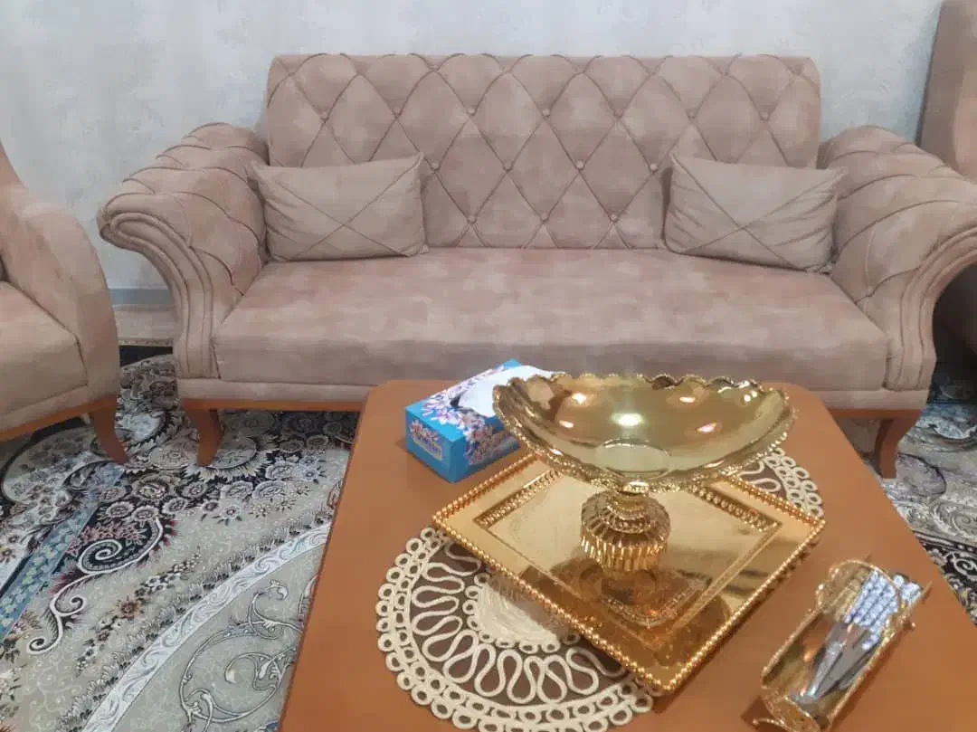 مبل هفت نفره بسیار تمیز|مبلمان خانگی و میز عسلی|اهواز, کوی فرهنگیان ۱|دیوار