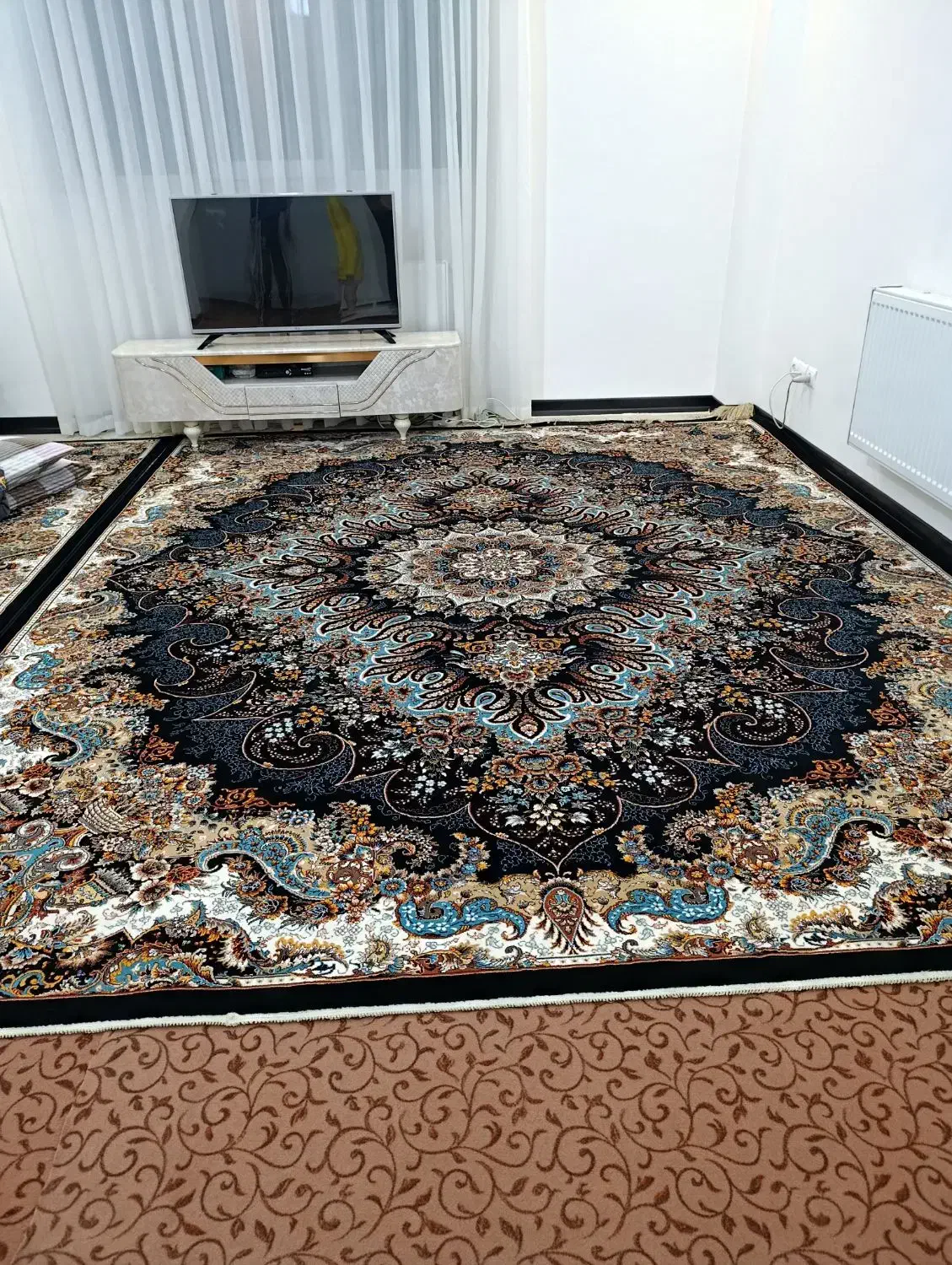 فرش بدون هیچ پاره گی|فرش|هشتگرد, شهرک آپادانا|دیوار