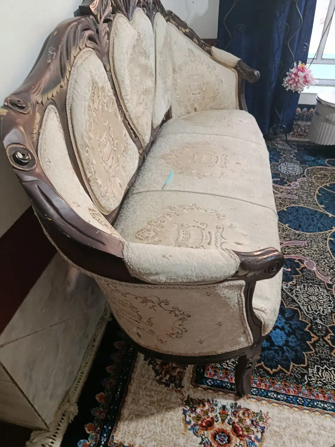 مبل سلطنتی ۹ نفره، سالم و تمیز قهوهای|مبلمان خانگی و میز عسلی|شیراز, کرونی(خاتونک)|دیوار