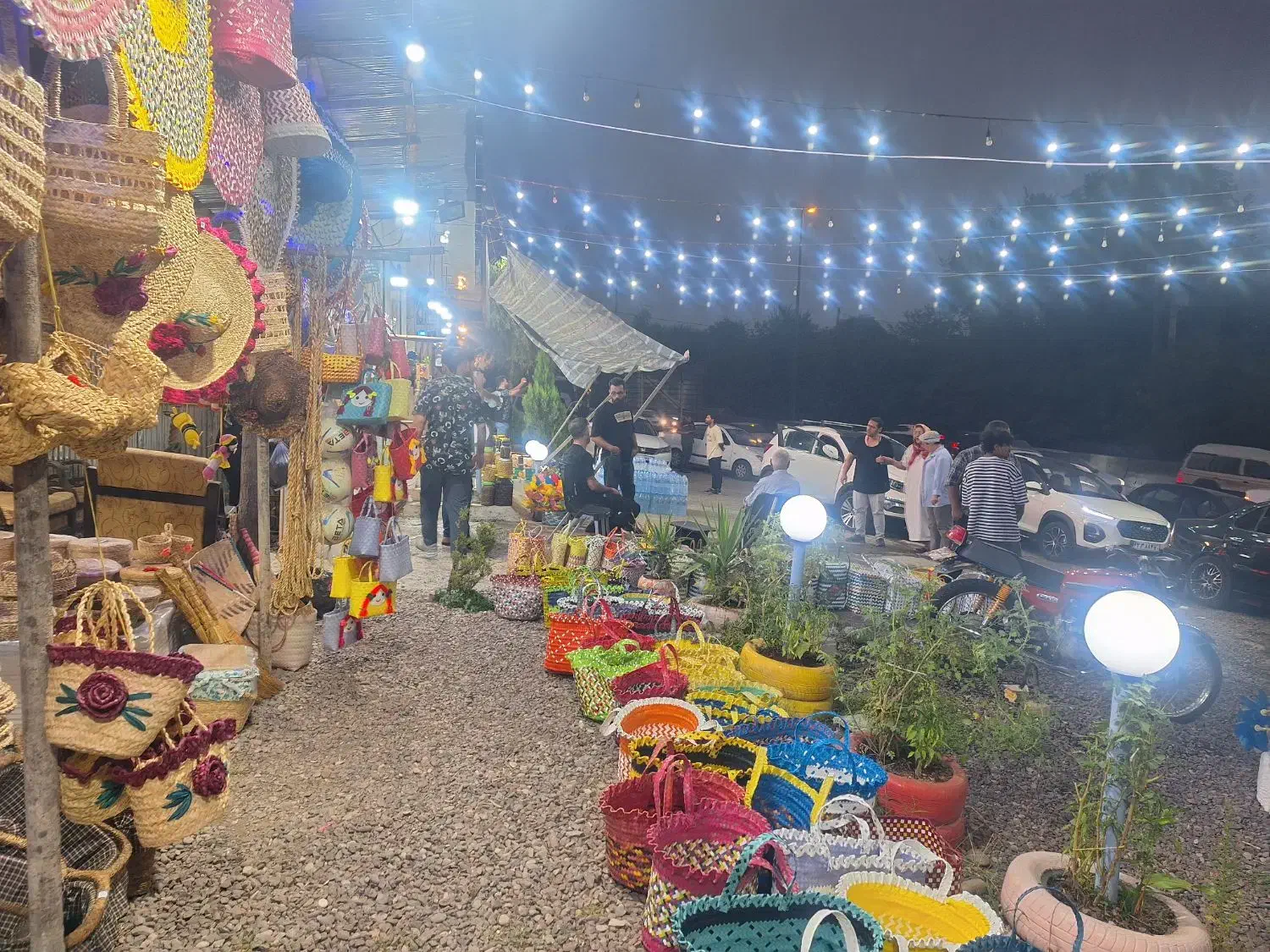 فروشنده در زیتونسرا|استخدام خدمات فروشگاه و رستوران|سنگر, |دیوار