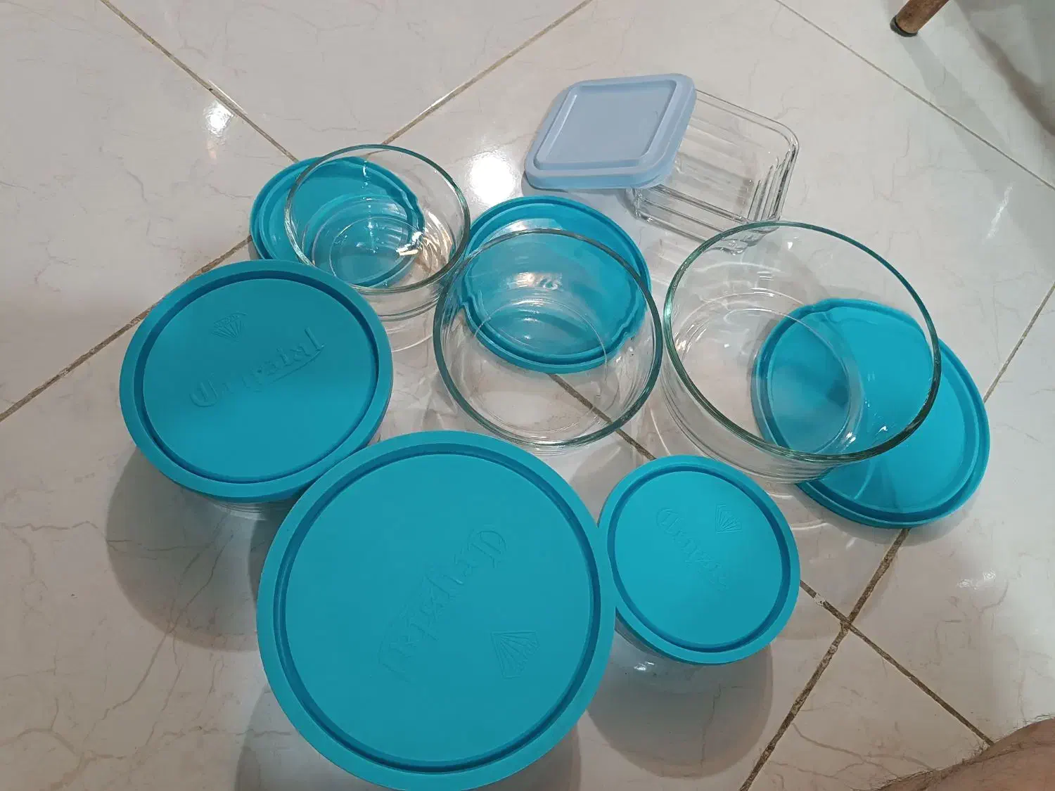 شش عدد ظرف شیشه ای درب دار|ظروف نگهدارنده، پلاستیکی، یک‌بارمصرف|شاهین‌شهر, شهرک هشت بهشت|دیوار