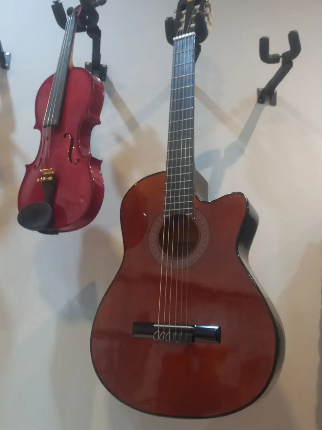 فروش تخصصی انواع گیتار|گیتار، بیس، امپلیفایر|بروجرد, |دیوار