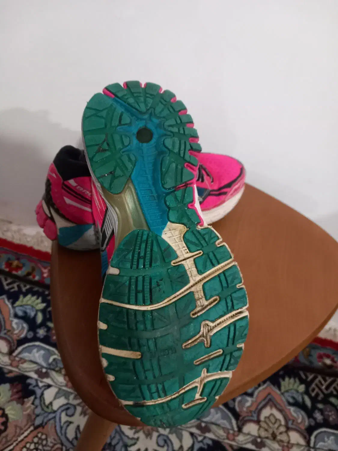 کتونی اورجینال بوروکس|کیف، کفش، کمربند|اقبالیه, |دیوار