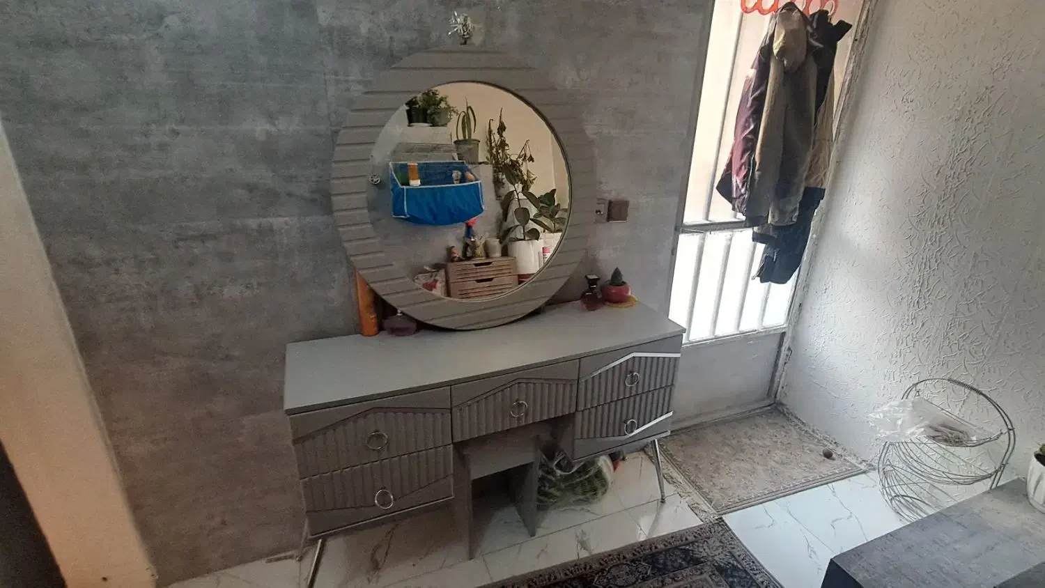 میز آریش و آیینه|بوفه، ویترین، کنسول|اصفهان, ارزنان|دیوار