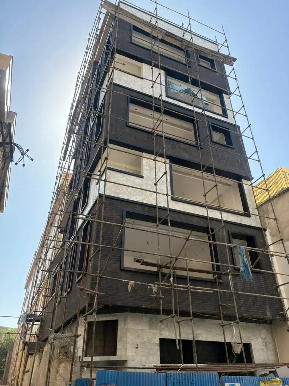 کارگر حرفه ای برای شستشوی نما کار روی داربست|استخدام معماری، عمران و ساختمانی|تهران, ستارخان|دیوار