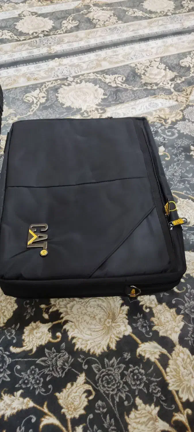 تعدادی کیف دانشجویی واداری نو|کیف، کفش، کمربند|نسیمشهر, |دیوار