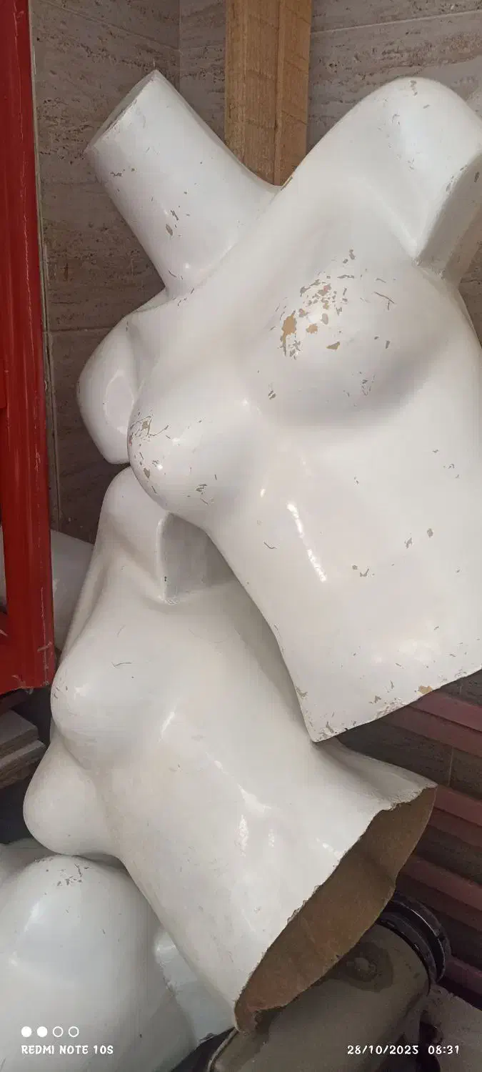 فروش تعدادی مانکن بالا تنه وتمام تنه وویترین|فروشگاه و مغازه|ایلام, |دیوار