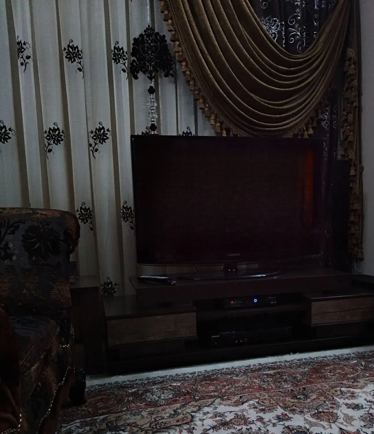 پرده ی کرم نسکافه ای قهوه ای|پرده، رانر، رومیزی|اصفهان, ملکشهر|دیوار